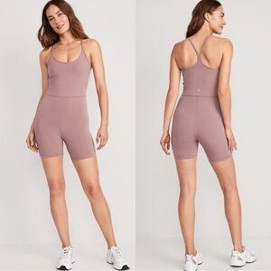 NWT Old Navy Active Women’s Go-Dry PowerChill Racerback Bodysuit in Lark Pink XL
